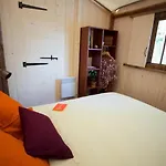 Zecamping 3 Etoiles Avec Piscine Bar Et Restaurant En Bord De Ruisseau Casa de Férias *