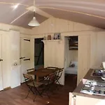 Zecamping 3 Etoiles Avec Piscine Bar Et Restaurant En Bord De Ruisseau Casa de Férias Belguiral
