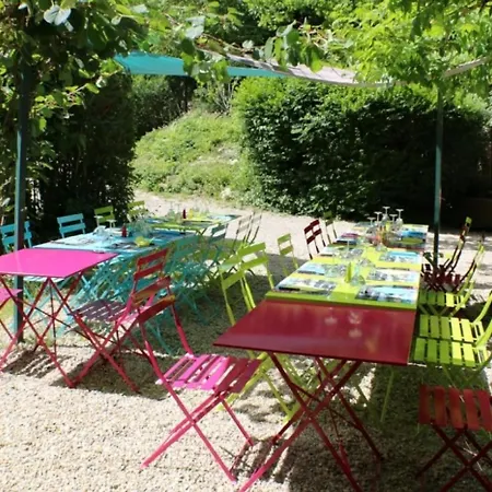 Zecamping 3 Etoiles Avec Piscine Bar Et Restaurant En Bord De Ruisseau Holiday home