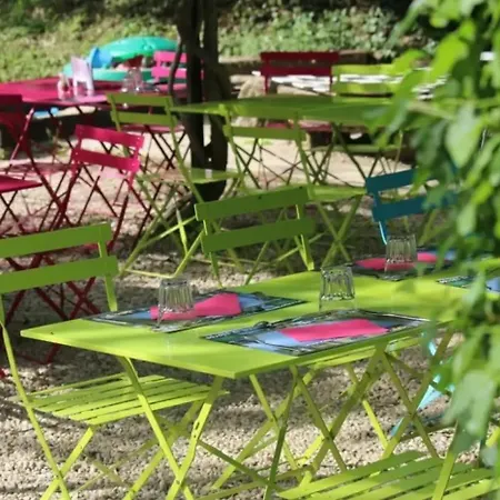 Holiday home Zecamping 3 Etoiles Avec Piscine Bar Et Restaurant En Bord De Ruisseau *